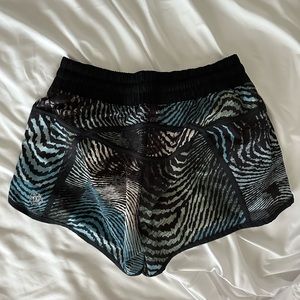 Lululemon Seawheeze tracker shorts